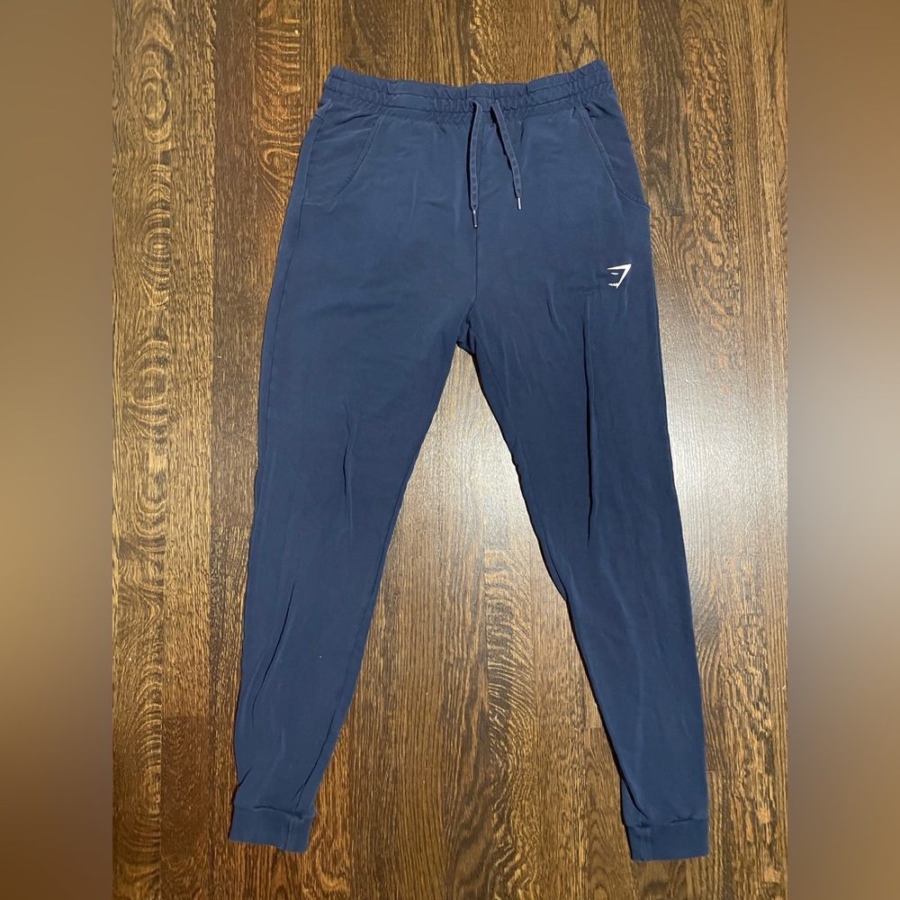 Gymshark- blue sweatpants (L)